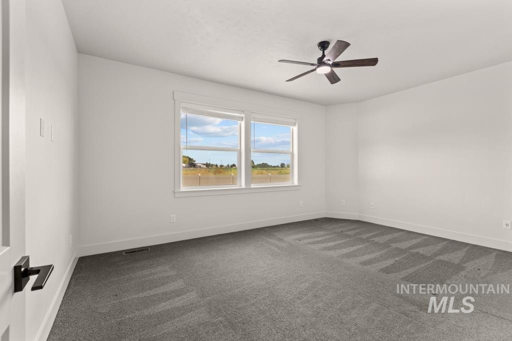 424 October Sky St, New Plymouth, Idaho 83655, 6 Bedrooms, 3.5 Bathrooms, Residential For Sale, Price $620,000, 98998942
