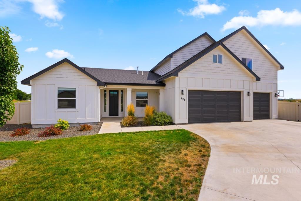 424 October Sky St, New Plymouth, Idaho 83655, 6 Bedrooms, 3.5 Bathrooms, Residential For Sale, Price $620,000, 98998942