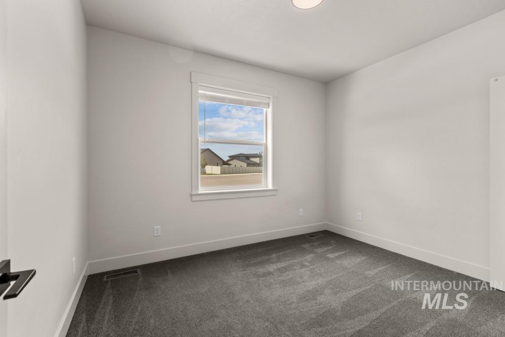 424 October Sky St, New Plymouth, Idaho 83655, 6 Bedrooms, 3.5 Bathrooms, Residential For Sale, Price $620,000, 98998942