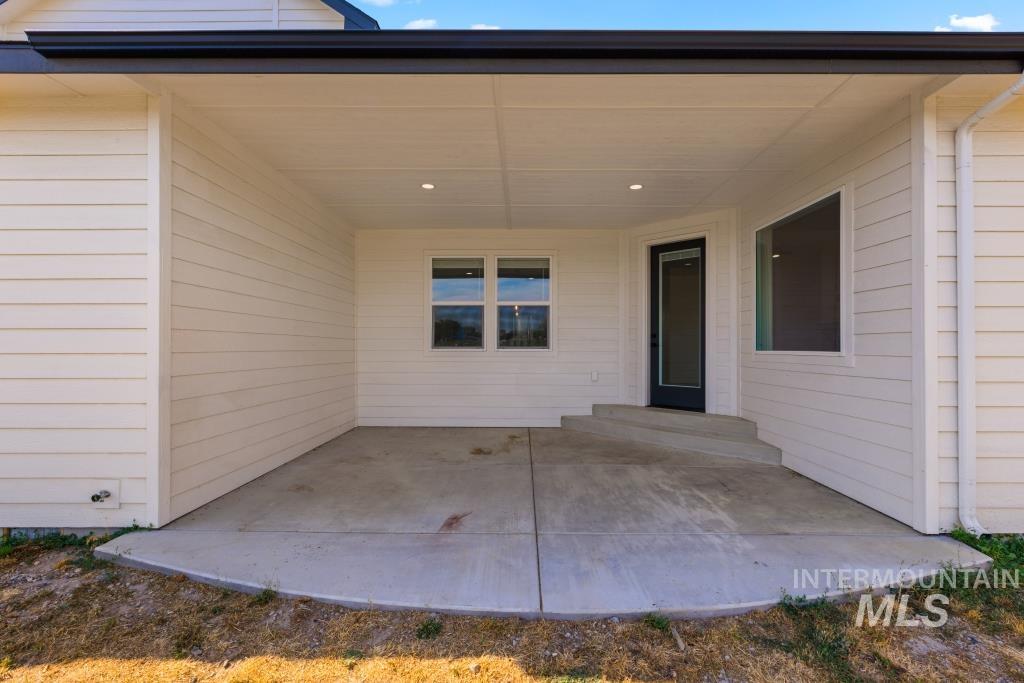 424 October Sky St, New Plymouth, Idaho 83655, 6 Bedrooms, 3.5 Bathrooms, Residential For Sale, Price $620,000, 98998942