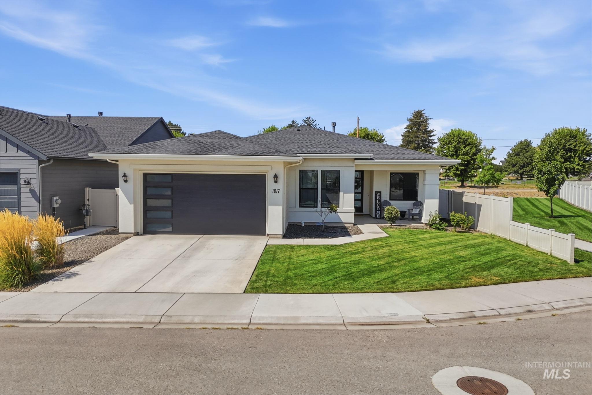1817 N Burnam Ave, Star, Idaho 83669, 3 Bedrooms, 2.5 Bathrooms, Residential For Sale, Price $630,000,MLS 98998945