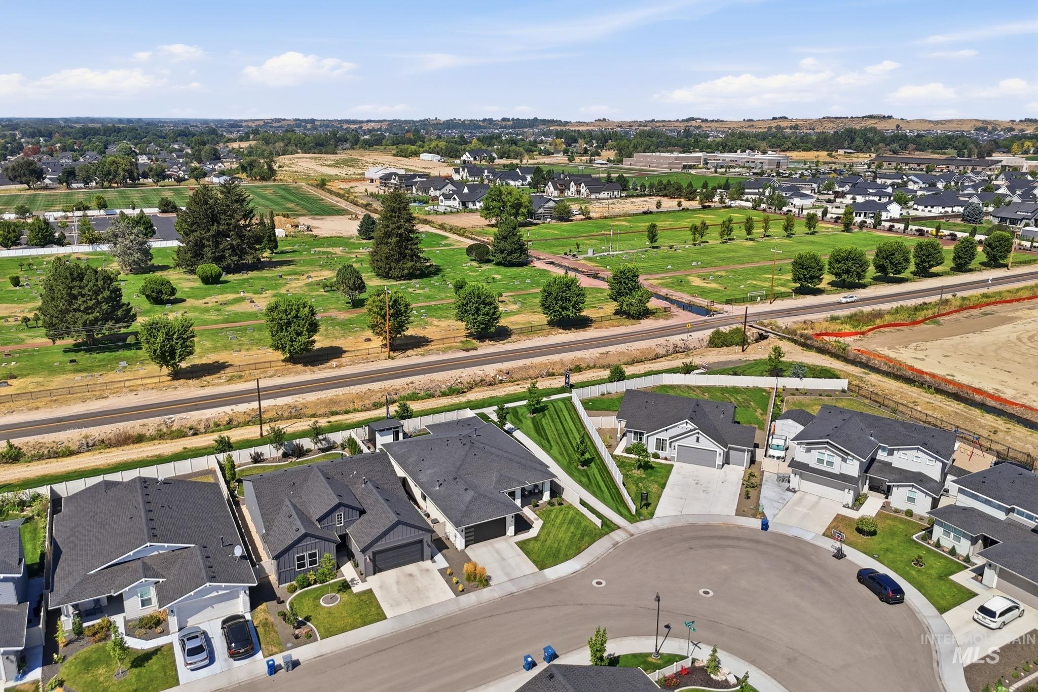 1817 N Burnam Ave, Star, Idaho 83669, 3 Bedrooms, 2.5 Bathrooms, Residential For Sale, Price $630,000,MLS 98998945