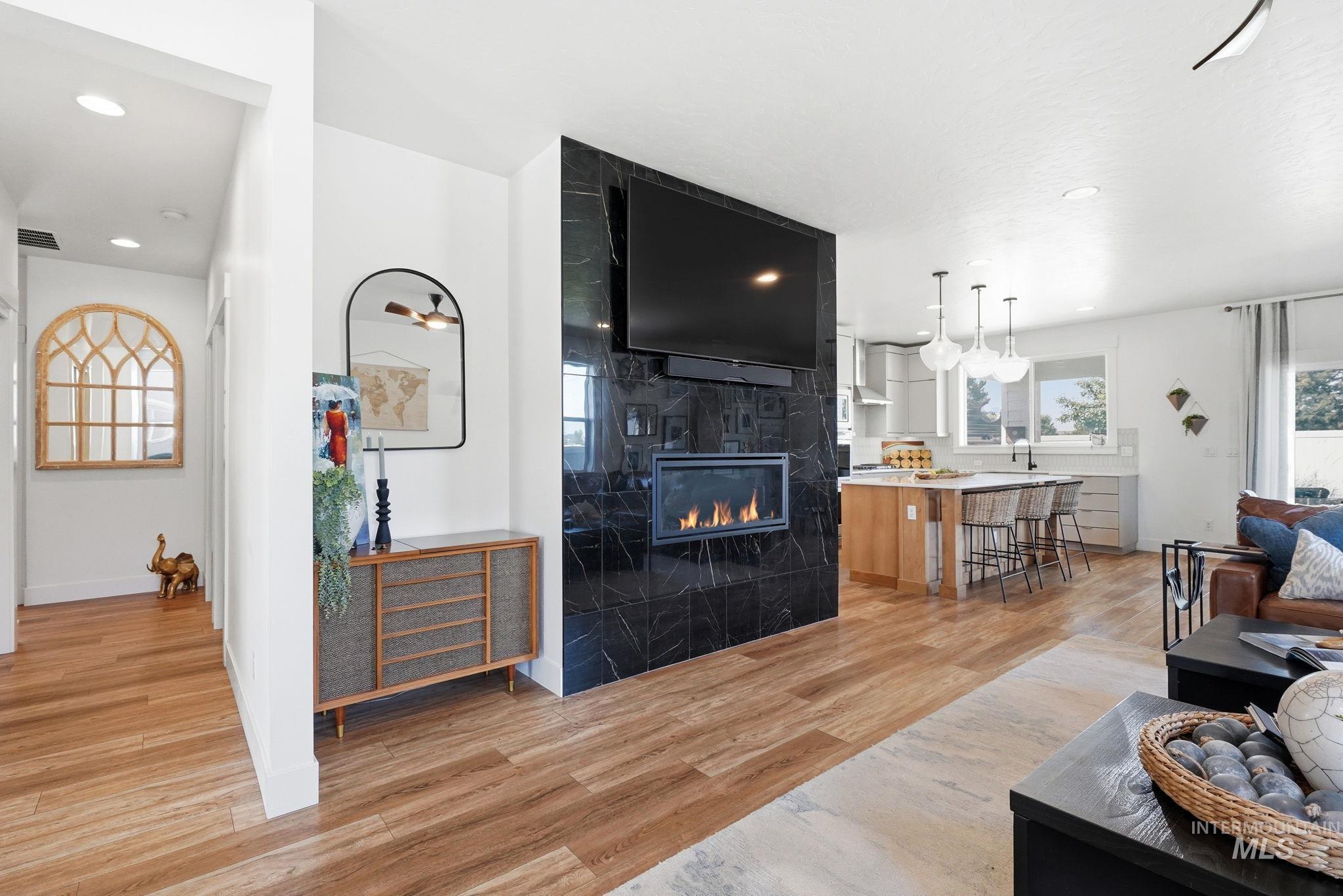 1817 N Burnam Ave, Star, Idaho 83669, 3 Bedrooms, 2.5 Bathrooms, Residential For Sale, Price $630,000,MLS 98998945