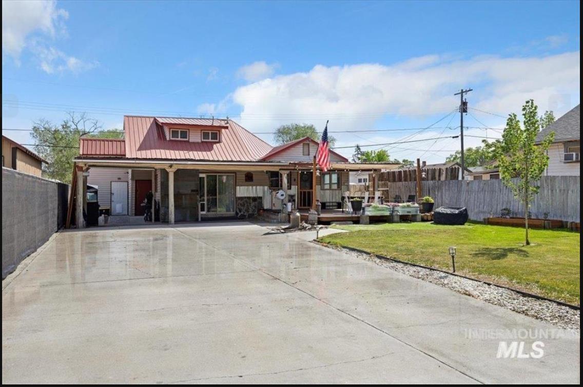 320 14th Ave N, Buhl, Idaho 83316, 3 Bedrooms, 1.5 Bathrooms, Residential For Sale, Price $289,900,MLS 98998947