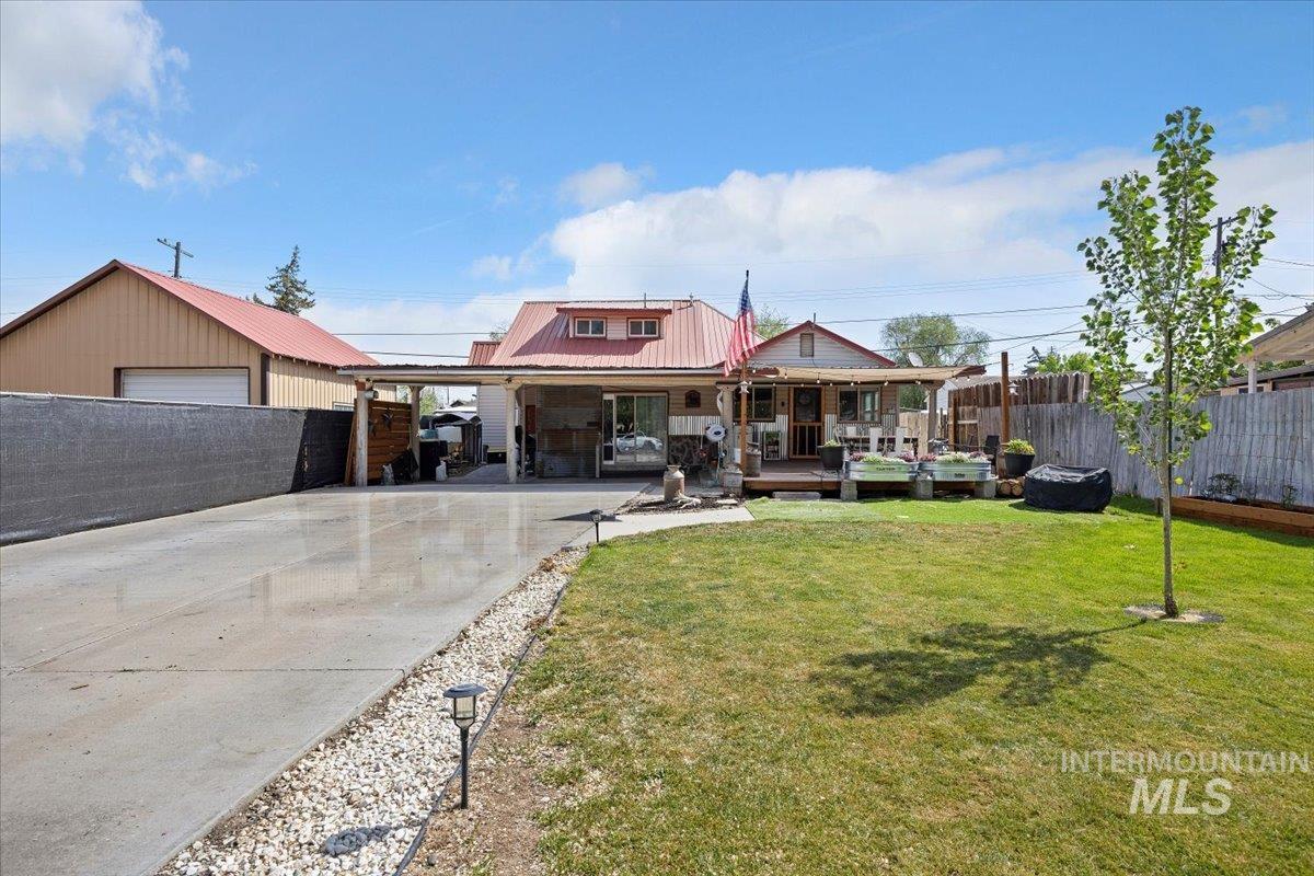 320 14th Ave N, Buhl, Idaho 83316, 3 Bedrooms, 1.5 Bathrooms, Residential For Sale, Price $289,900,MLS 98998947