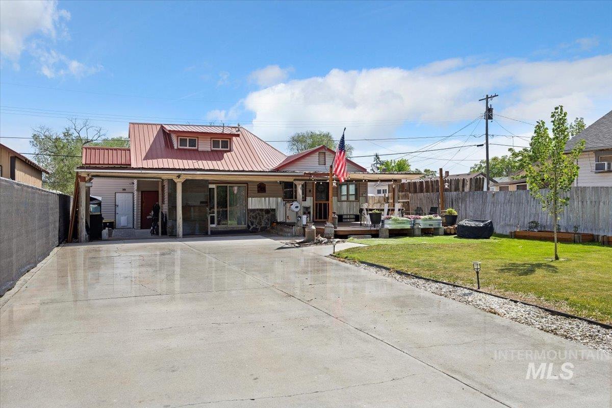 320 14th Ave N, Buhl, Idaho 83316, 3 Bedrooms, 1.5 Bathrooms, Residential For Sale, Price $289,900,MLS 98998947