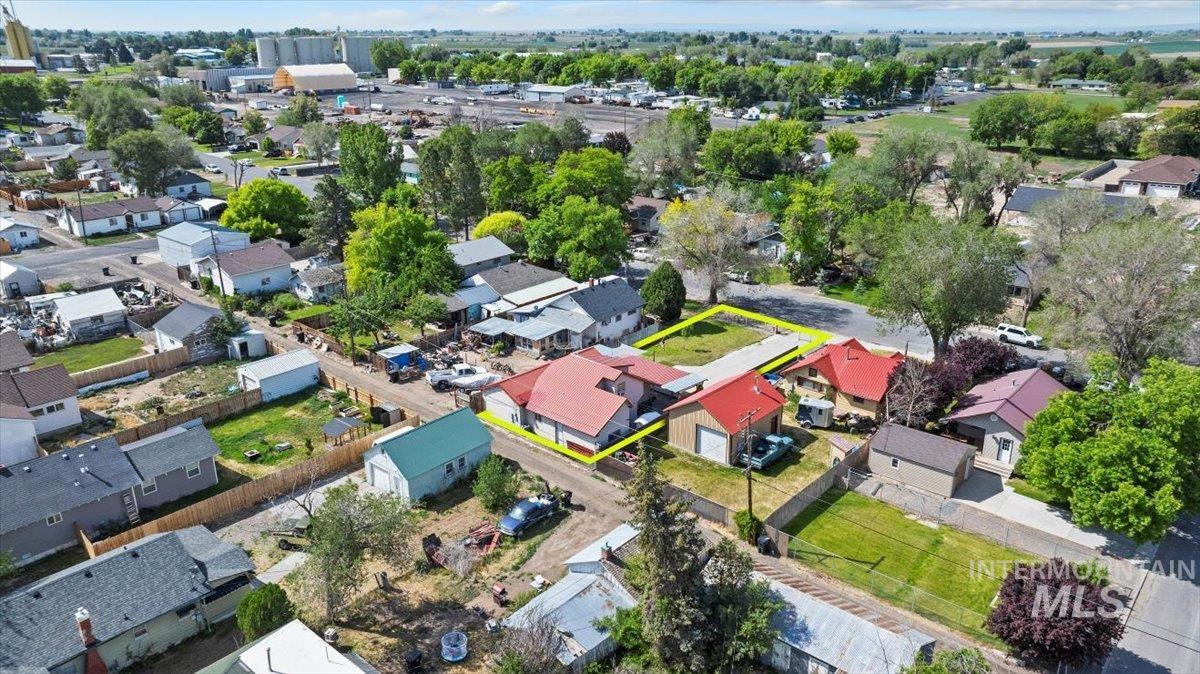 320 14th Ave N, Buhl, Idaho 83316, 3 Bedrooms, 1.5 Bathrooms, Residential For Sale, Price $289,900,MLS 98998947
