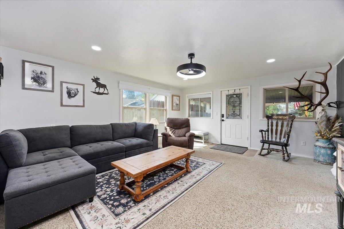 320 14th Ave N, Buhl, Idaho 83316, 3 Bedrooms, 1.5 Bathrooms, Residential For Sale, Price $289,900,MLS 98998947
