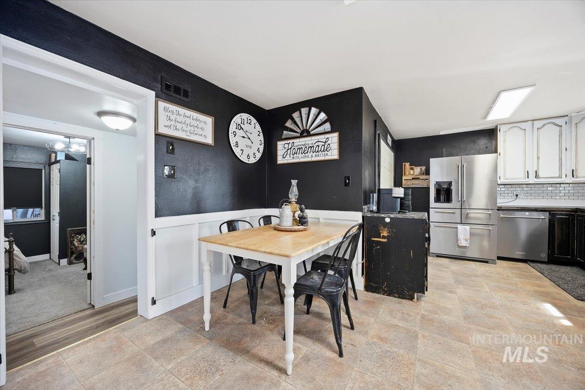 320 14th Ave N, Buhl, Idaho 83316, 3 Bedrooms, 1.5 Bathrooms, Residential For Sale, Price $289,900,MLS 98998947