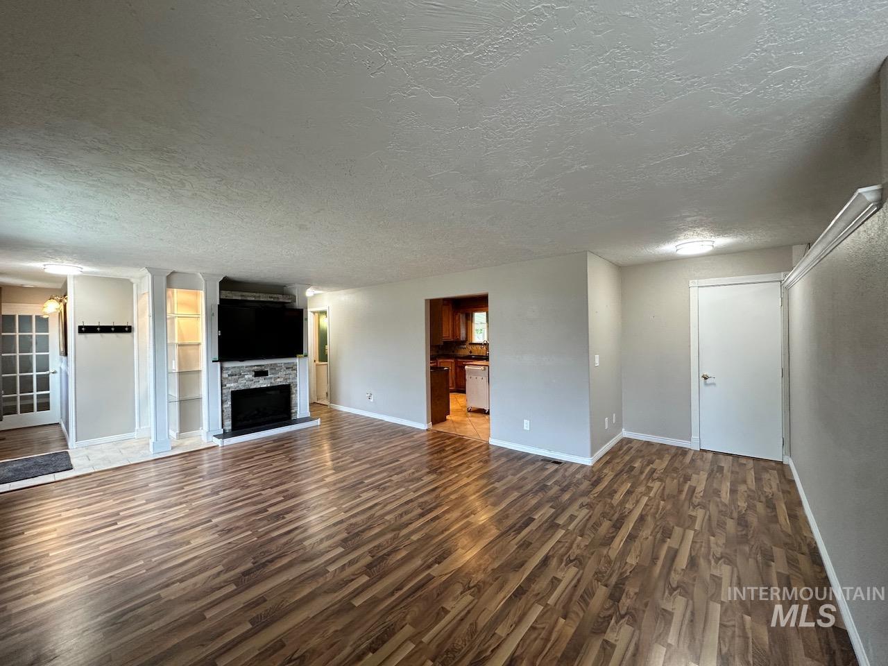 930 N 8th St, Payette, Idaho 83661, 3 Bedrooms, 3 Bathrooms, Residential For Sale, Price $335,000,MLS 98998949