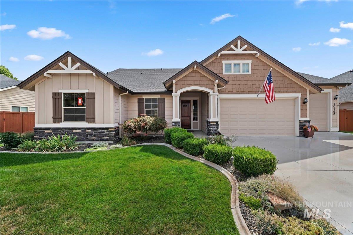10165 W Purple Ash Dr., Star, Idaho 83669, 4 Bedrooms, 2 Bathrooms, Residential For Sale, Price $700,000,MLS 98998950