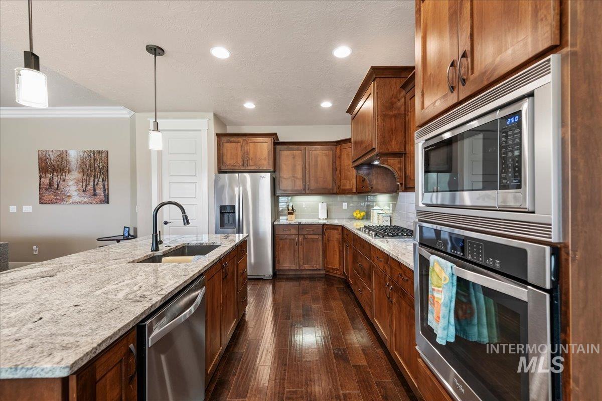 10165 W Purple Ash Dr., Star, Idaho 83669, 4 Bedrooms, 2 Bathrooms, Residential For Sale, Price $700,000,MLS 98998950