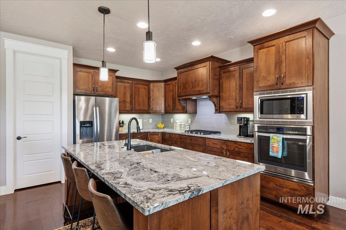 10165 W Purple Ash Dr., Star, Idaho 83669, 4 Bedrooms, 2 Bathrooms, Residential For Sale, Price $700,000,MLS 98998950