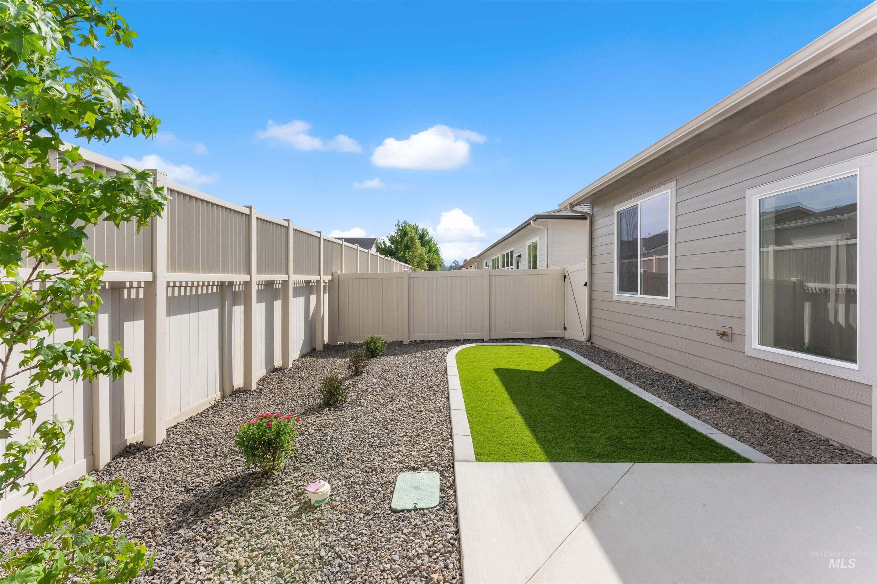 11896 W Joslyn Lane, Star, Idaho 83669, 2 Bedrooms, 2 Bathrooms, Residential For Sale, Price $439,900, 98998951