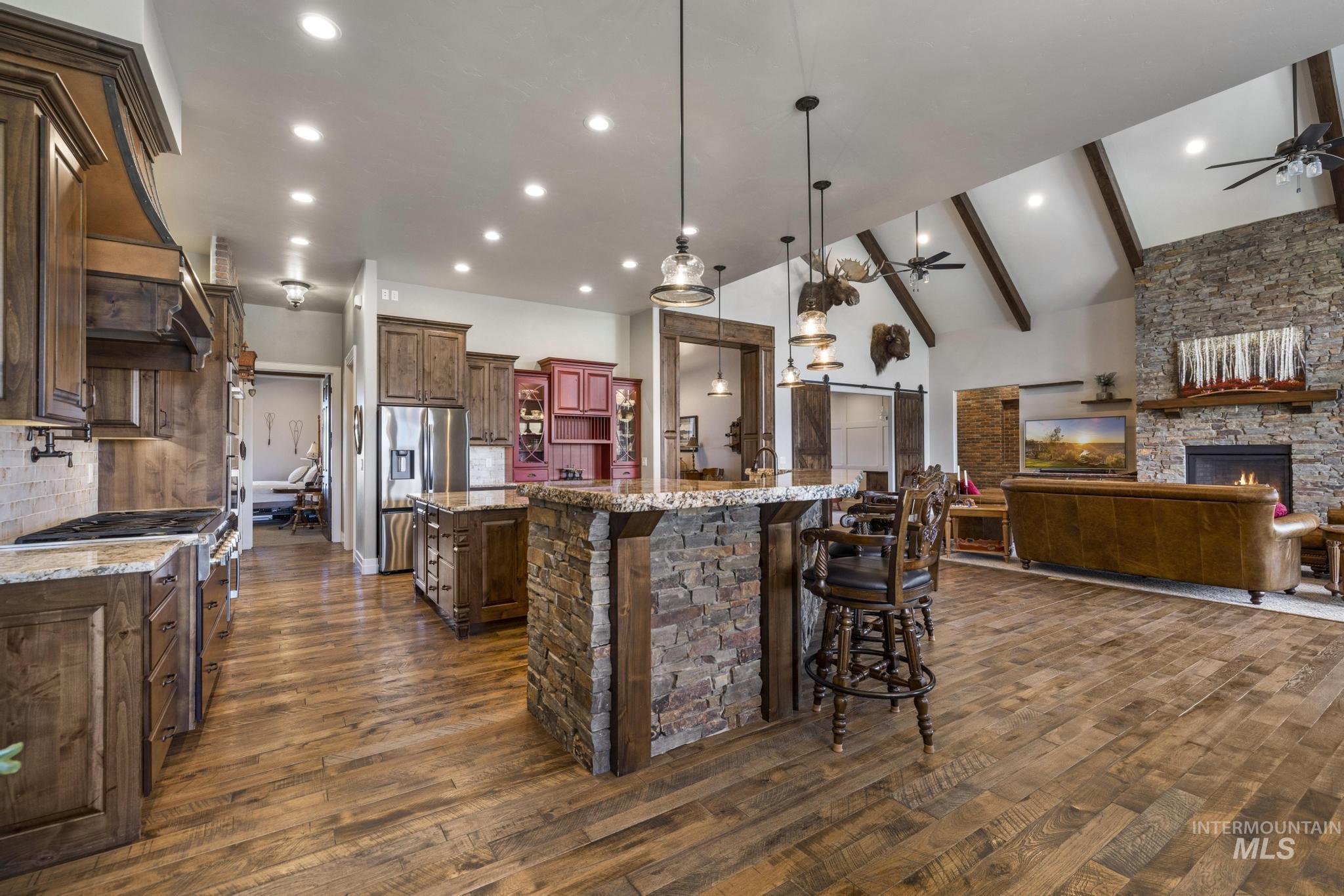 3586 E 4000 N, Kimberly, Idaho 83341, 3 Bedrooms, 5 Bathrooms, Residential For Sale, Price $2,850,000, 98998952