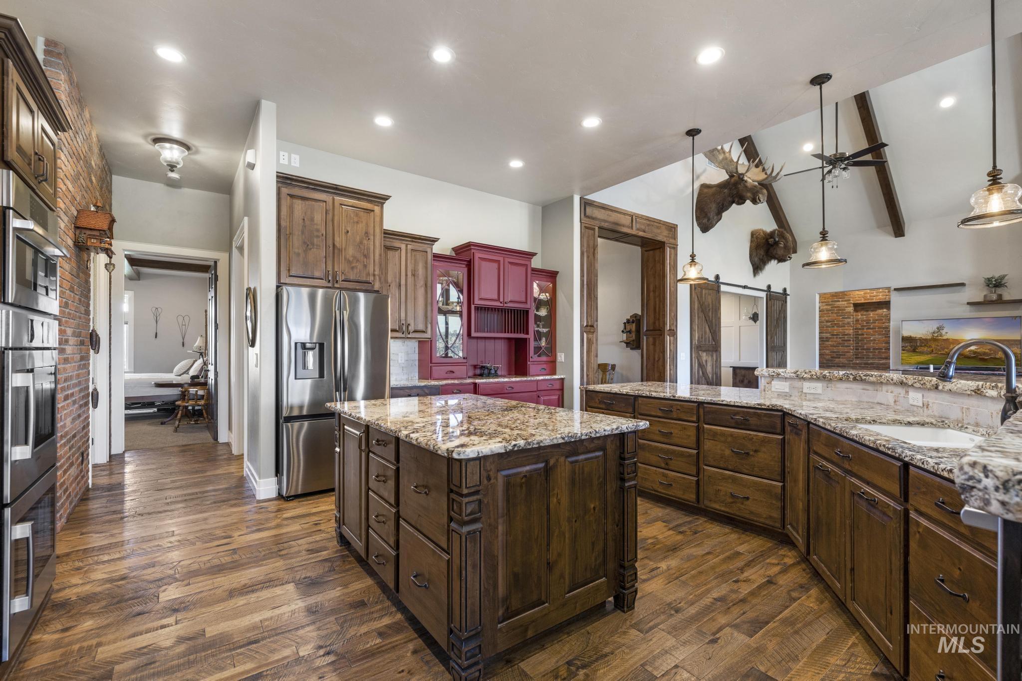 3586 E 4000 N, Kimberly, Idaho 83341, 3 Bedrooms, 5 Bathrooms, Residential For Sale, Price $2,850,000, 98998952