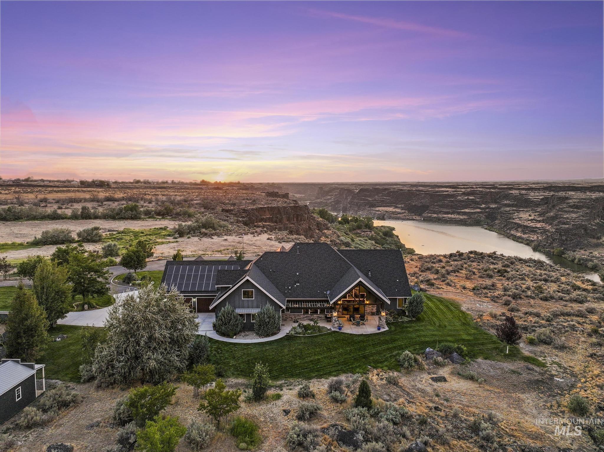 3586 E 4000 N, Kimberly, Idaho 83341, 3 Bedrooms, 5 Bathrooms, Residential For Sale, Price $2,850,000, 98998952