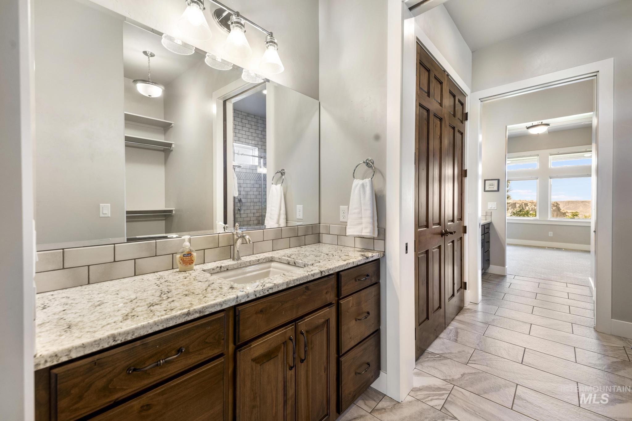 3586 E 4000 N, Kimberly, Idaho 83341, 3 Bedrooms, 5 Bathrooms, Residential For Sale, Price $2,850,000, 98998952