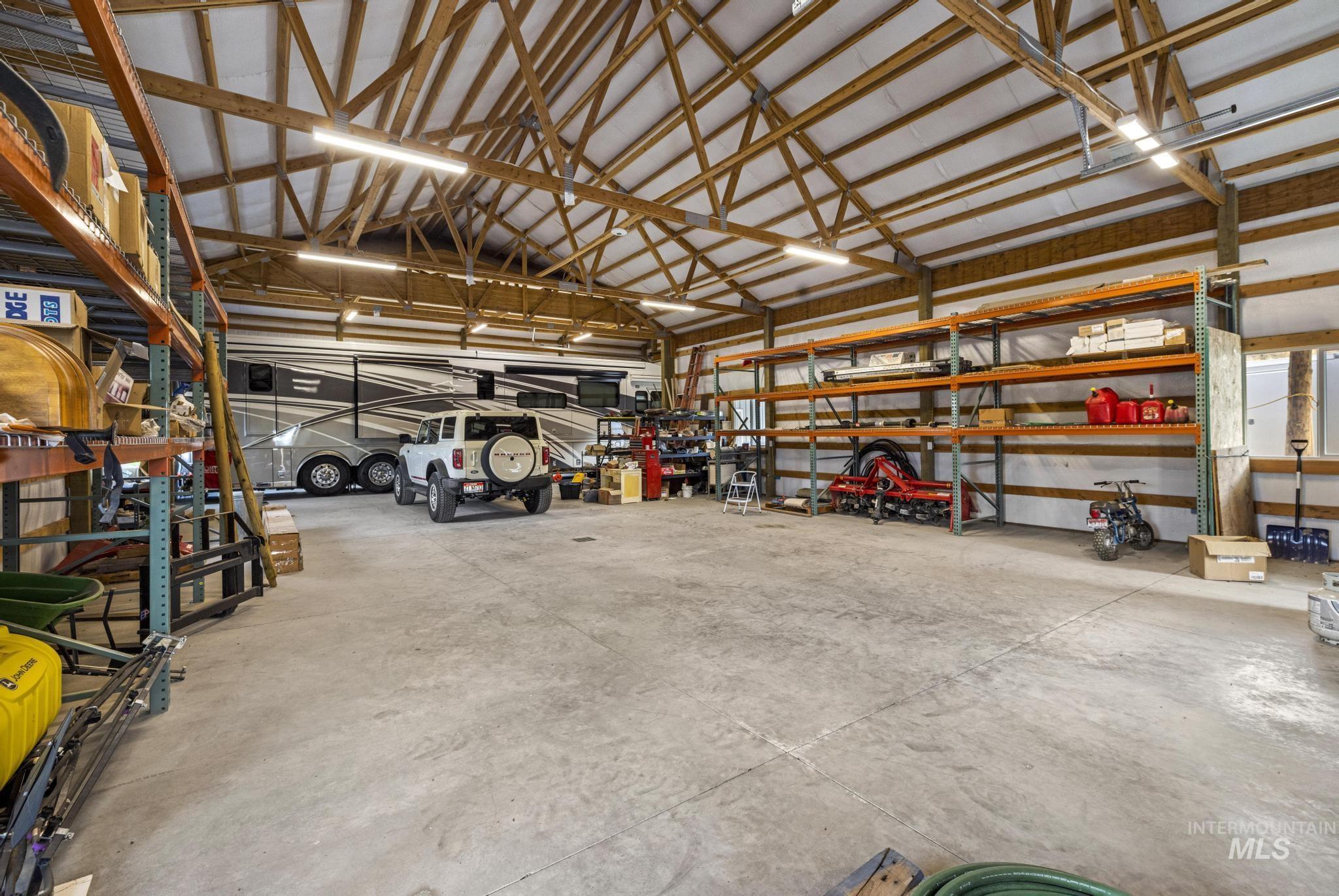 3586 E 4000 N, Kimberly, Idaho 83341, 3 Bedrooms, 5 Bathrooms, Residential For Sale, Price $2,850,000, 98998952