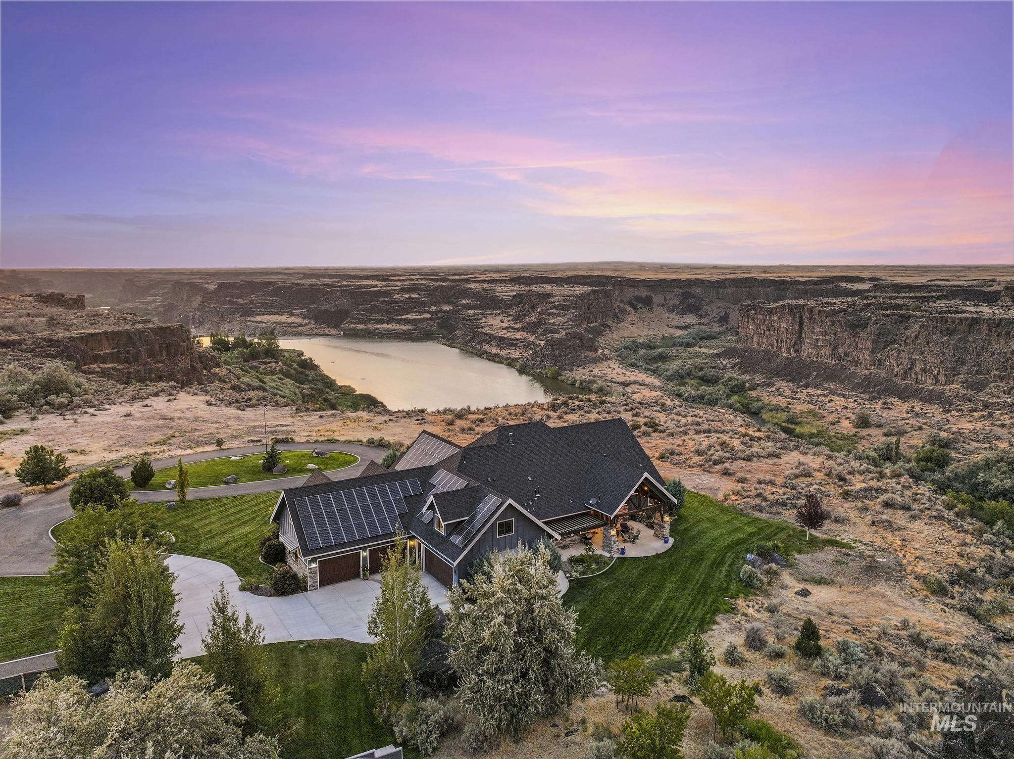 3586 E 4000 N, Kimberly, Idaho 83341, 3 Bedrooms, 5 Bathrooms, Residential For Sale, Price $2,850,000, 98998952