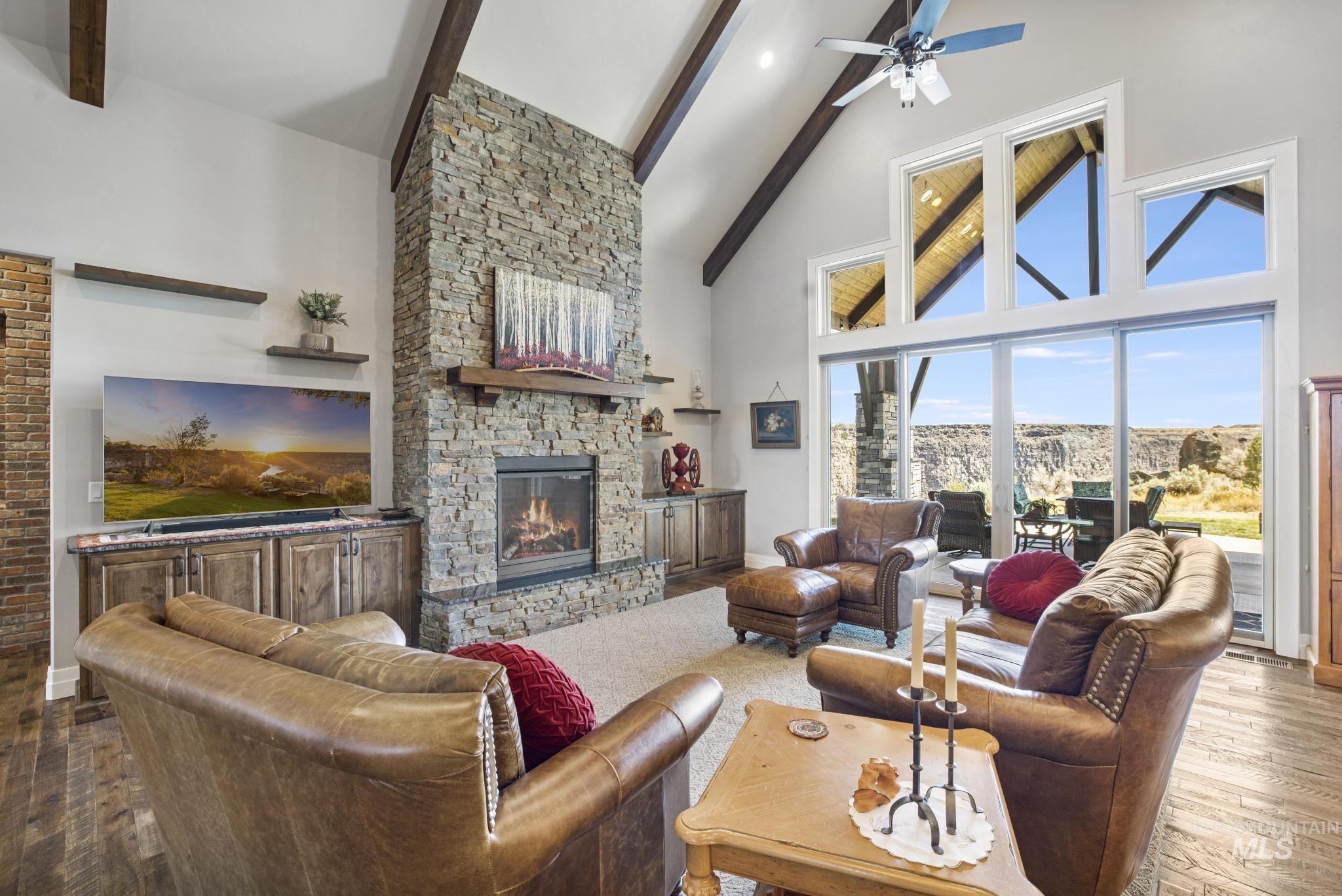 3586 E 4000 N, Kimberly, Idaho 83341, 3 Bedrooms, 5 Bathrooms, Residential For Sale, Price $2,850,000, 98998952