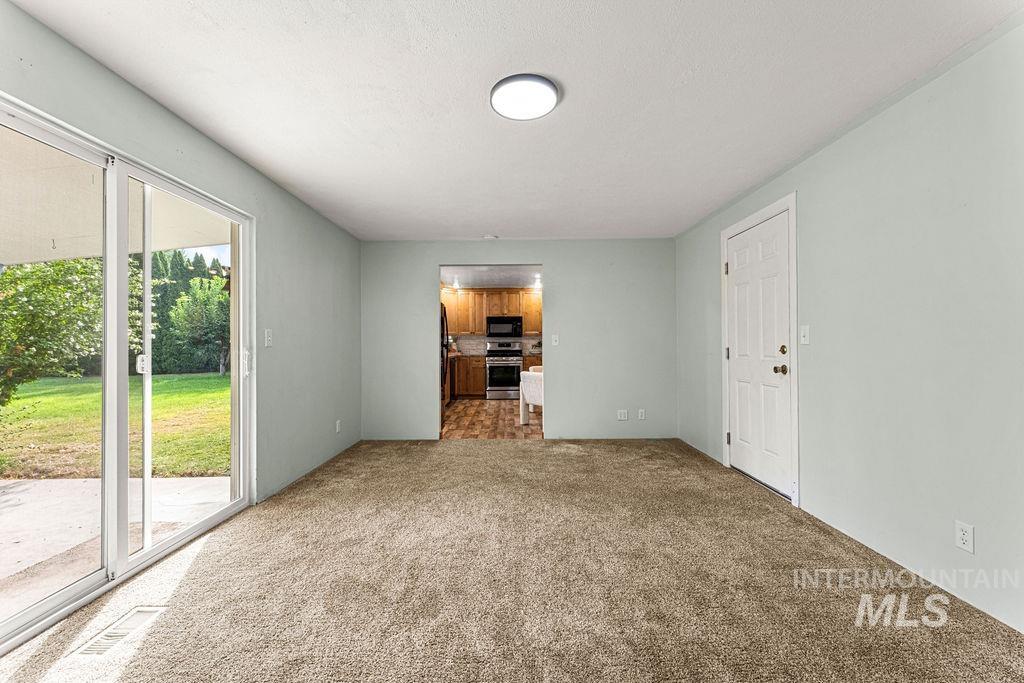 10950 W Netherland Drive, Boise, Idaho 83709, 4 Bedrooms, 2 Bathrooms, Residential For Sale, Price $630,000,MLS 98998959