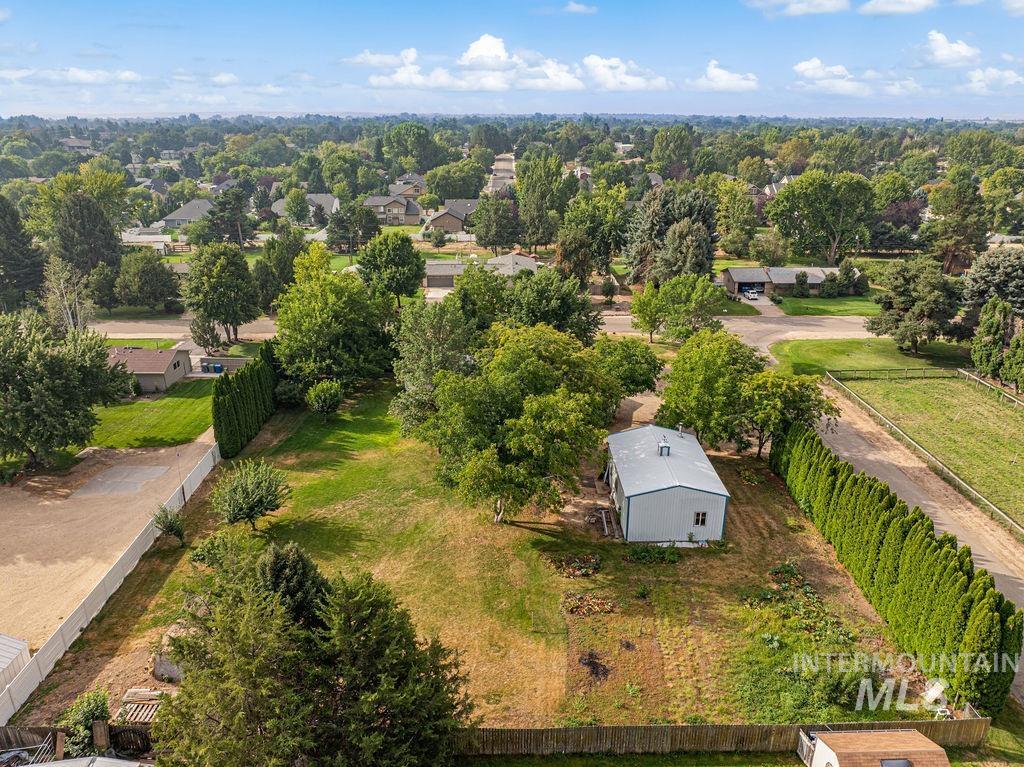 10950 W Netherland Drive, Boise, Idaho 83709, 4 Bedrooms, 2 Bathrooms, Residential For Sale, Price $630,000,MLS 98998959