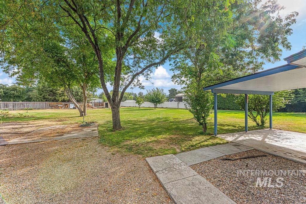 10950 W Netherland Drive, Boise, Idaho 83709, 4 Bedrooms, 2 Bathrooms, Residential For Sale, Price $630,000,MLS 98998959