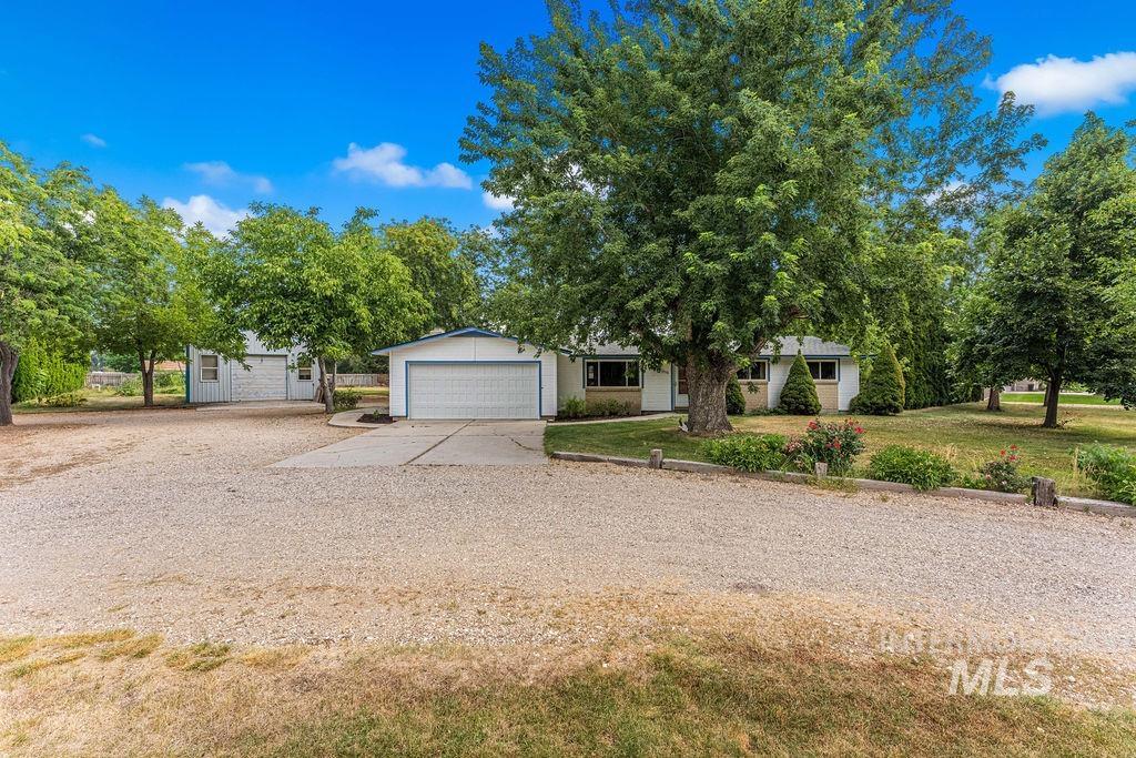 10950 W Netherland Drive, Boise, Idaho 83709, 4 Bedrooms, 2 Bathrooms, Residential For Sale, Price $630,000,MLS 98998959