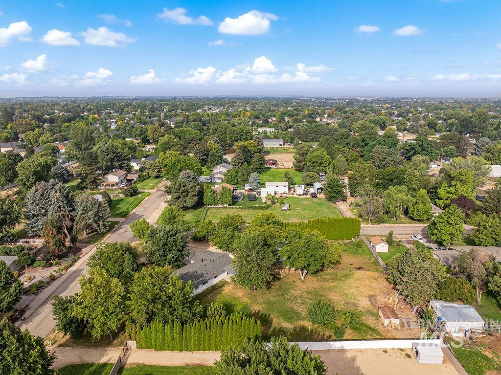 10950 W Netherland Drive, Boise, Idaho 83709, 4 Bedrooms, 2 Bathrooms, Residential For Sale, Price $630,000,MLS 98998959