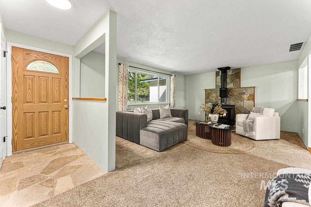 10950 W Netherland Drive, Boise, Idaho 83709, 4 Bedrooms, 2 Bathrooms, Residential For Sale, Price $630,000,MLS 98998959