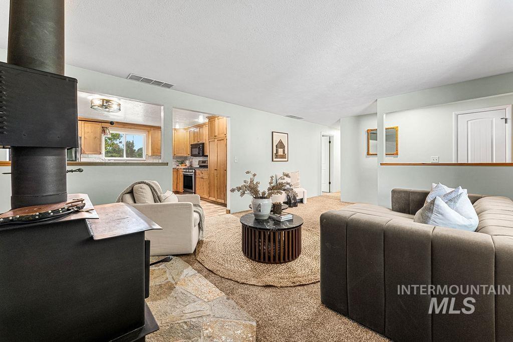 10950 W Netherland Drive, Boise, Idaho 83709, 4 Bedrooms, 2 Bathrooms, Residential For Sale, Price $630,000,MLS 98998959