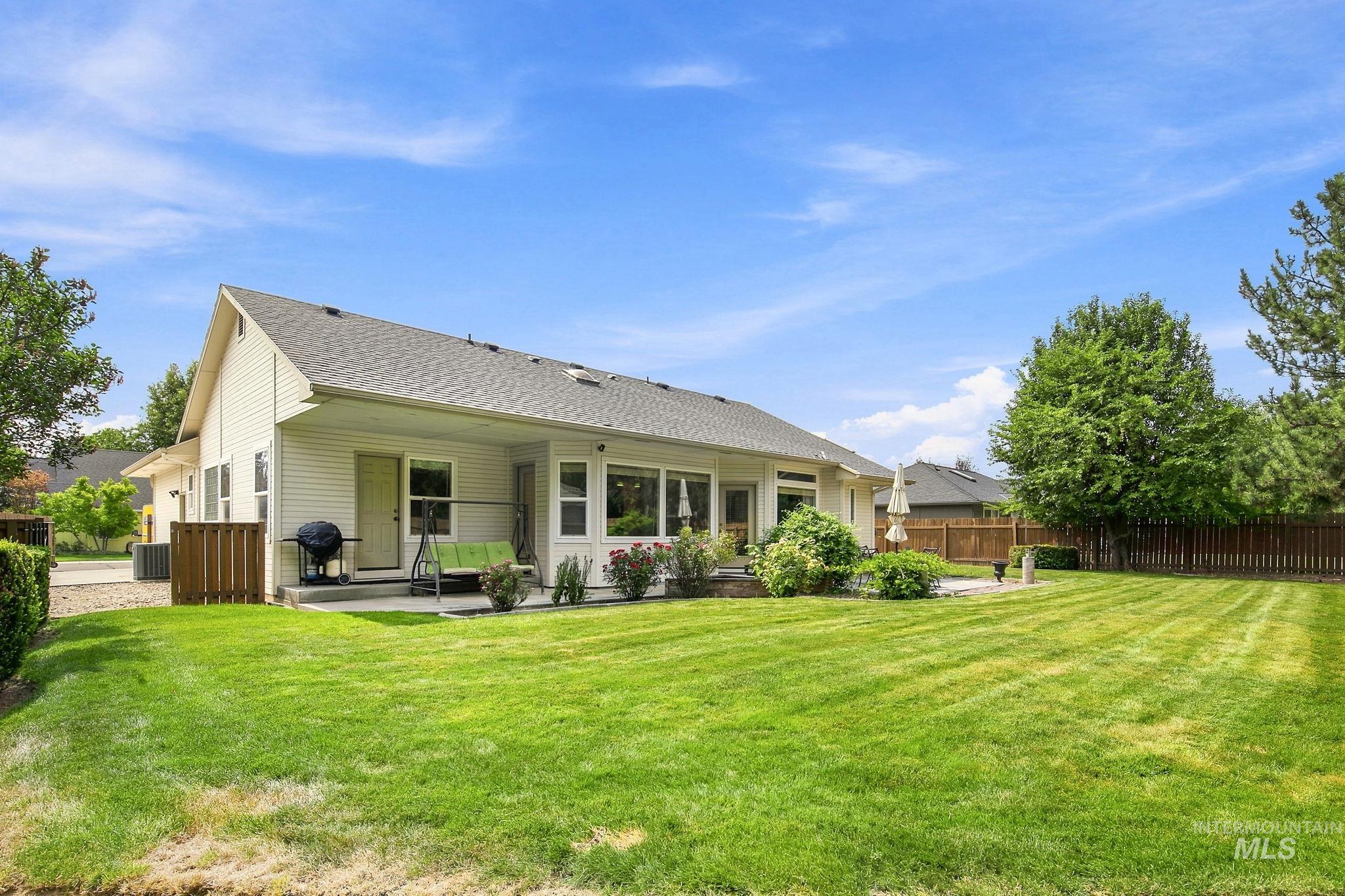 2338 E Poppy Hills, Eagle, Idaho 83616, 3 Bedrooms, 2 Bathrooms, Residential For Sale, Price $515,000, 98998960