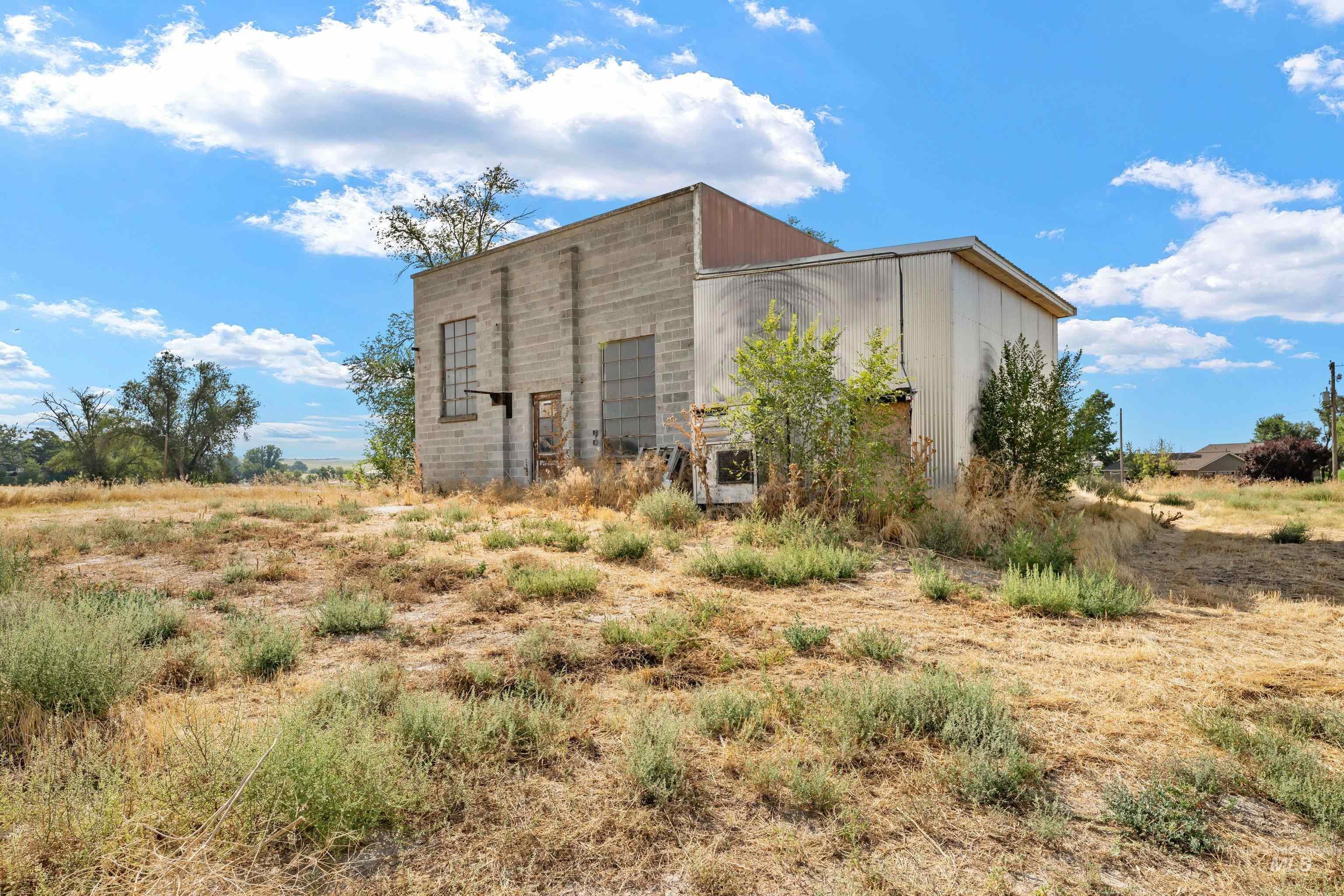 1020 Locker Ave, Parma, Idaho 83660, 2 Bedrooms, 1 Bathroom, Residential For Sale, Price $415,000,MLS 98998962