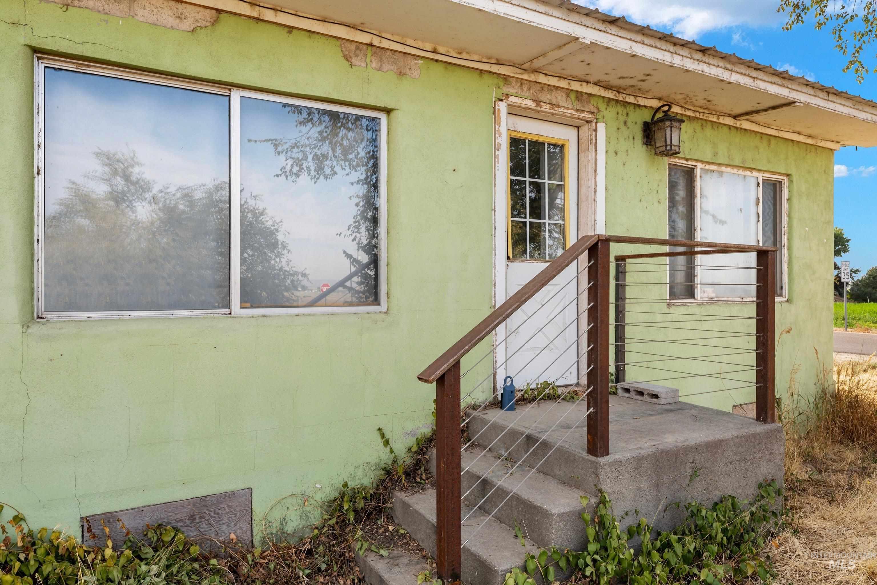 1020 Locker Ave, Parma, Idaho 83660, 2 Bedrooms, 1 Bathroom, Residential For Sale, Price $415,000,MLS 98998962