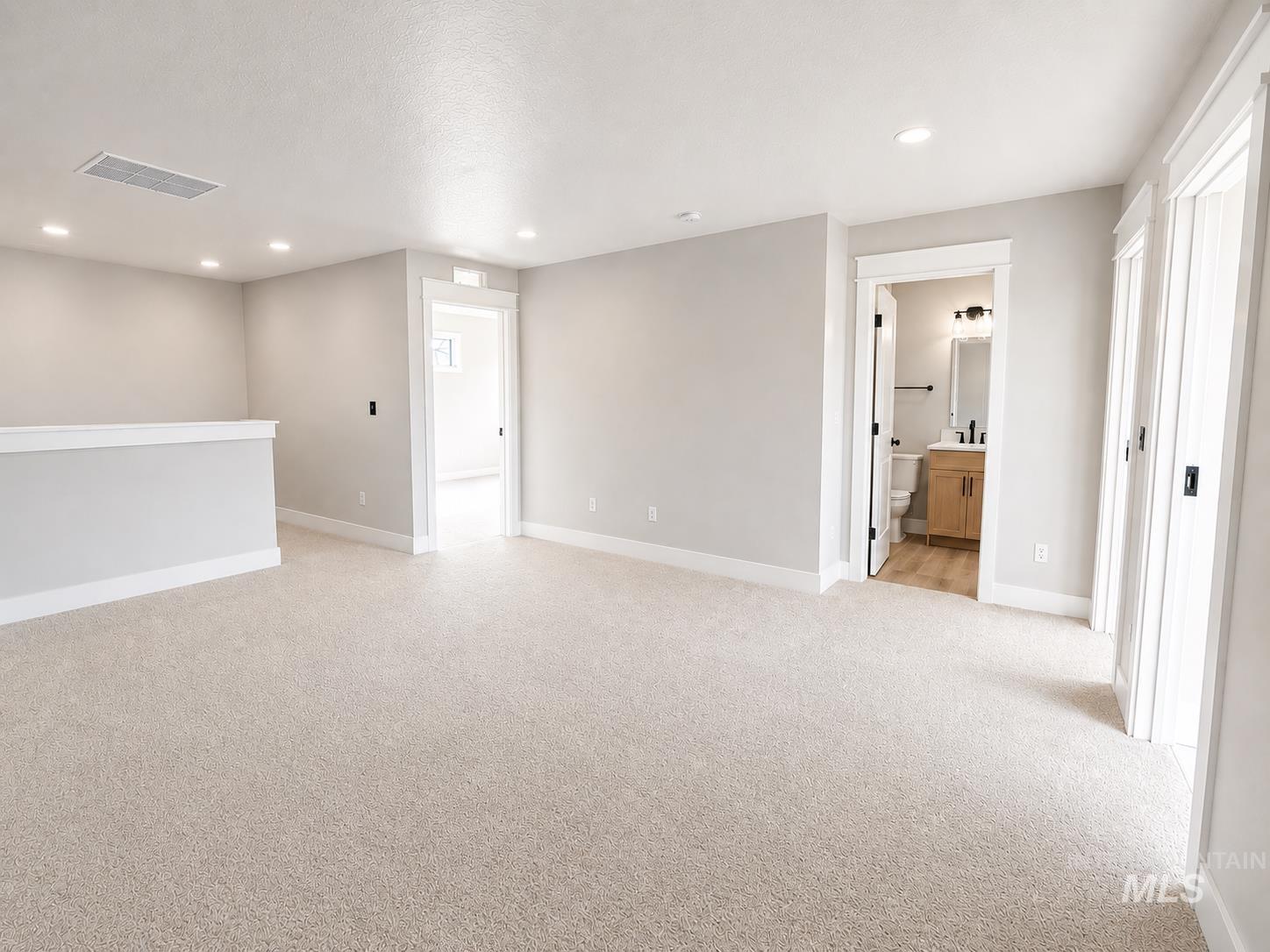 11674 W Endsley Ln, Star, Idaho 83669, 4 Bedrooms, 2.5 Bathrooms, Residential For Sale, Price $559,900,MLS 98998964