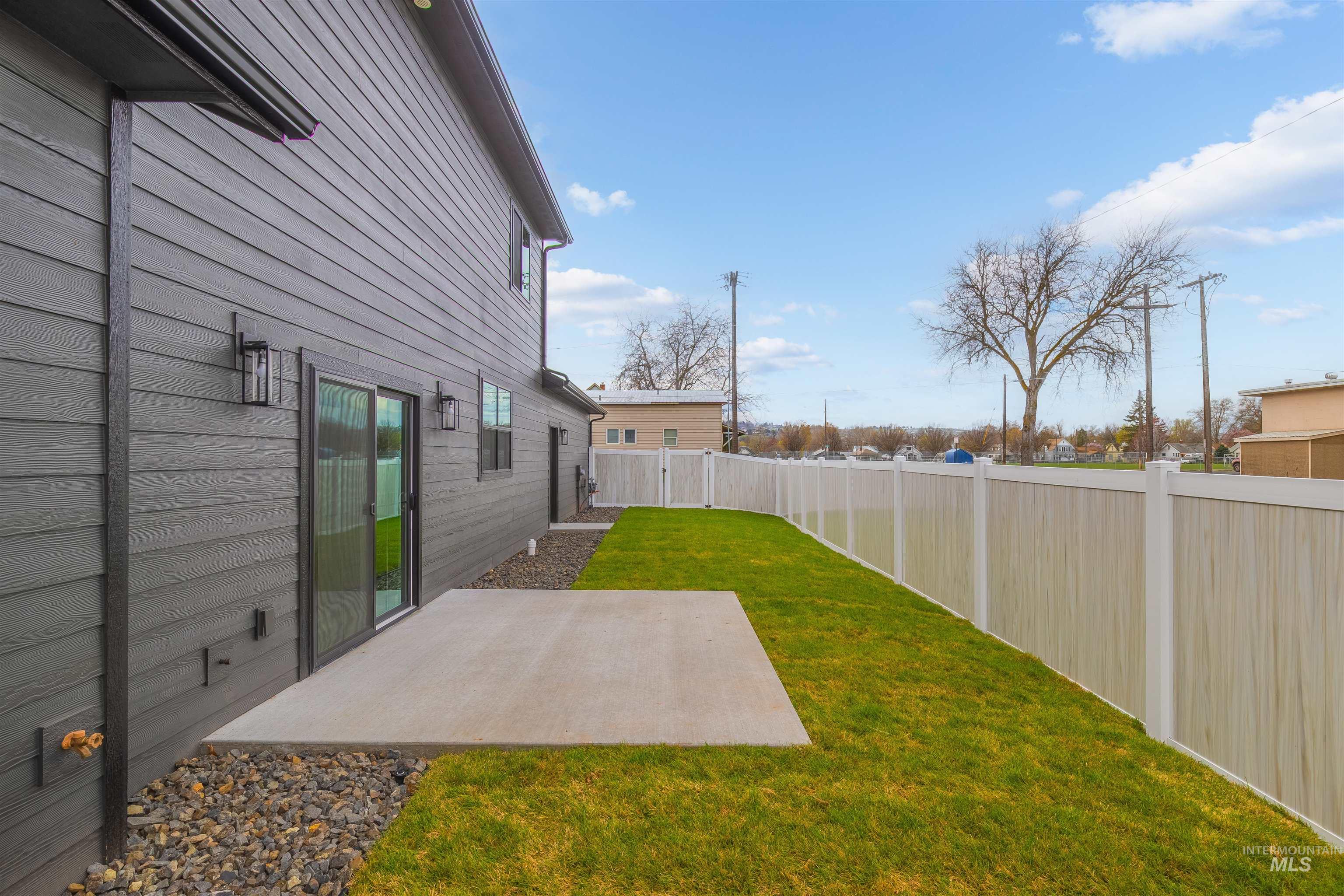 1304 9th Avenue, Lewiston, Idaho 83501, 3 Bedrooms, 3 Bathrooms, Residential For Sale, Price $499,500,MLS 98998967