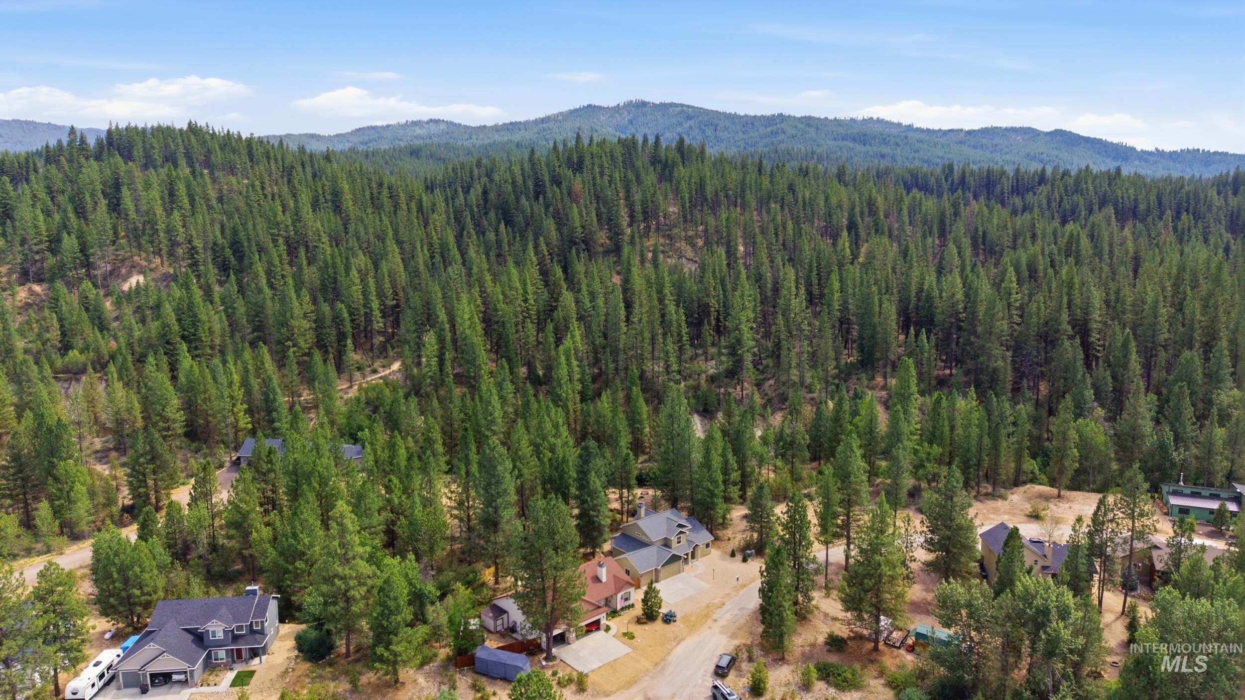 132 Prospector Lane, Idaho City, Idaho 83631, 3 Bedrooms, 3 Bathrooms, Residential For Sale, Price $508,900,MLS 98998968
