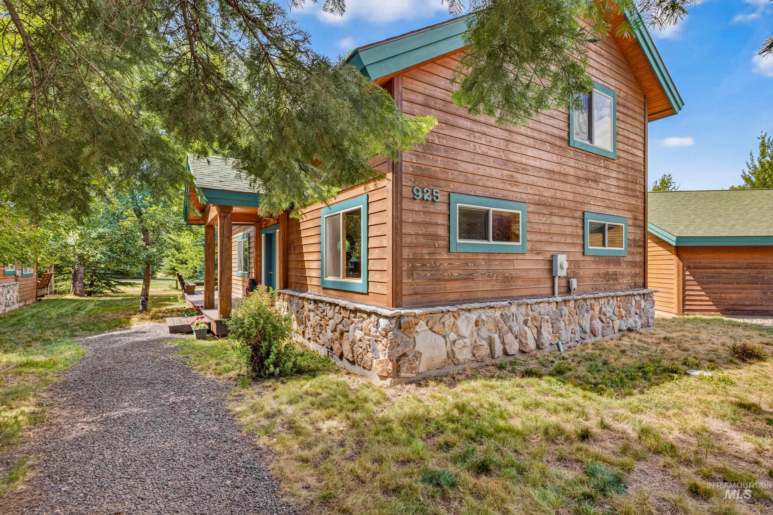 925 Cottage Court, McCall, Idaho 83638, 3 Bedrooms, 2 Bathrooms, Residential For Sale, Price $749,000,MLS 98998972
