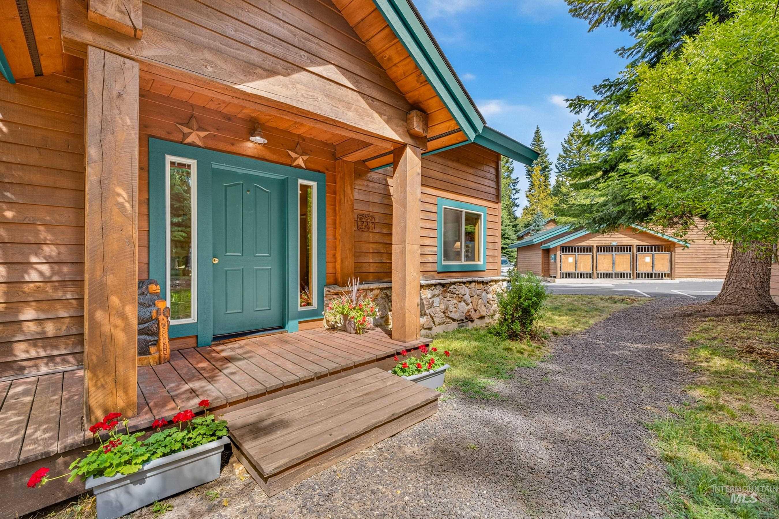 925 Cottage Court, McCall, Idaho 83638, 3 Bedrooms, 2 Bathrooms, Residential For Sale, Price $749,000,MLS 98998972
