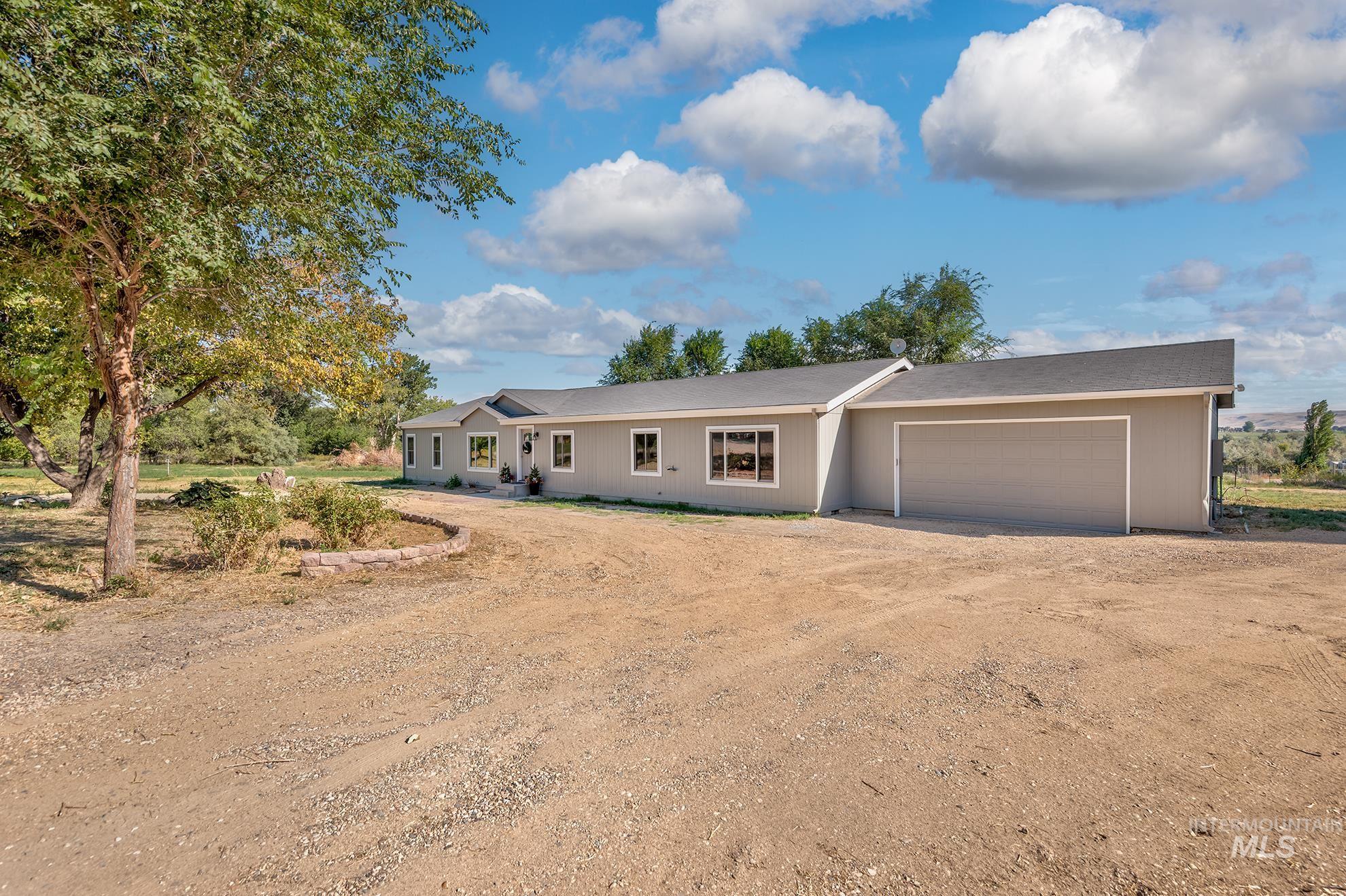 2377 Lower Pond Ln, Homedale, Idaho 83628, 4 Bedrooms, 2 Bathrooms, Residential For Sale, Price $499,900, 98998973