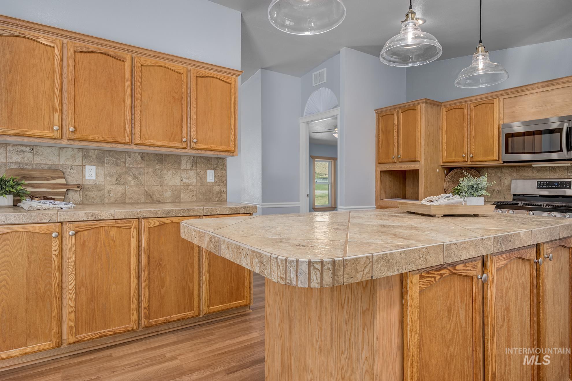 2377 Lower Pond Ln, Homedale, Idaho 83628, 4 Bedrooms, 2 Bathrooms, Residential For Sale, Price $499,900, 98998973