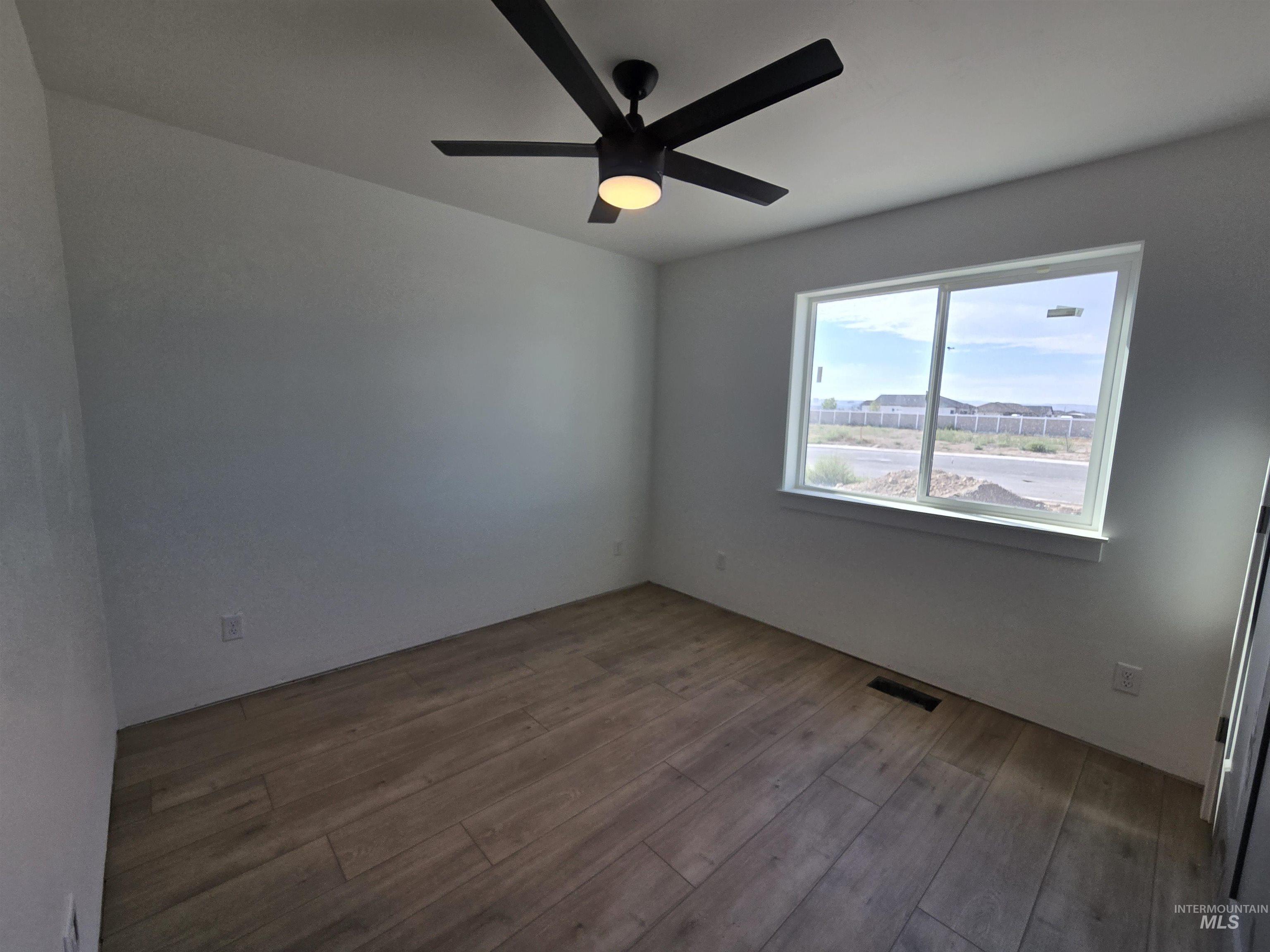 3161 Scorpio Lane, Twin Falls, Idaho 83301, 4 Bedrooms, 2 Bathrooms, Residential For Sale, Price $434,000,MLS 98998974