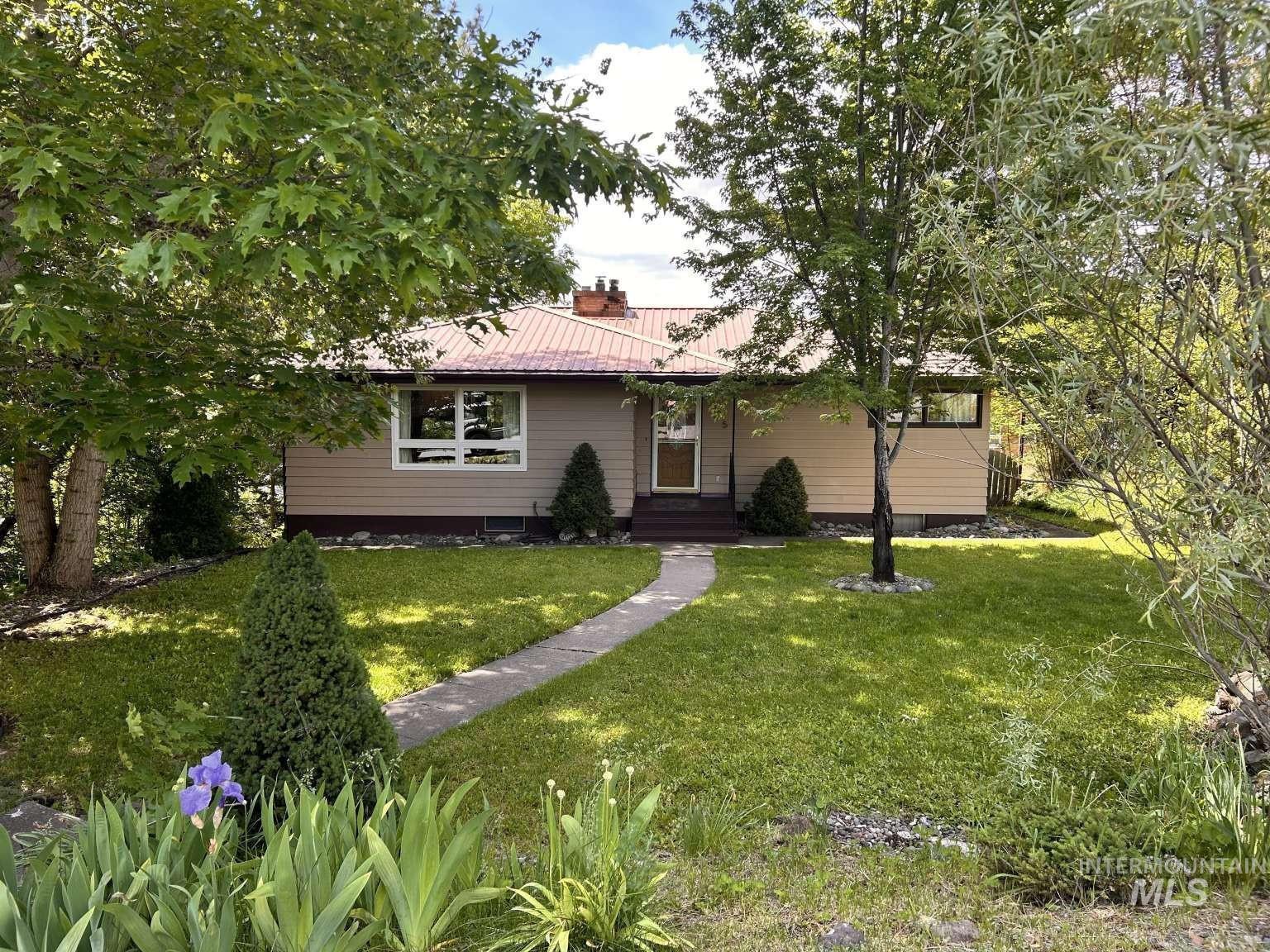 105 N Pine St, Troy, Idaho 83871, 3 Bedrooms, 2 Bathrooms, Residential For Sale, Price $419,000,MLS 98998975