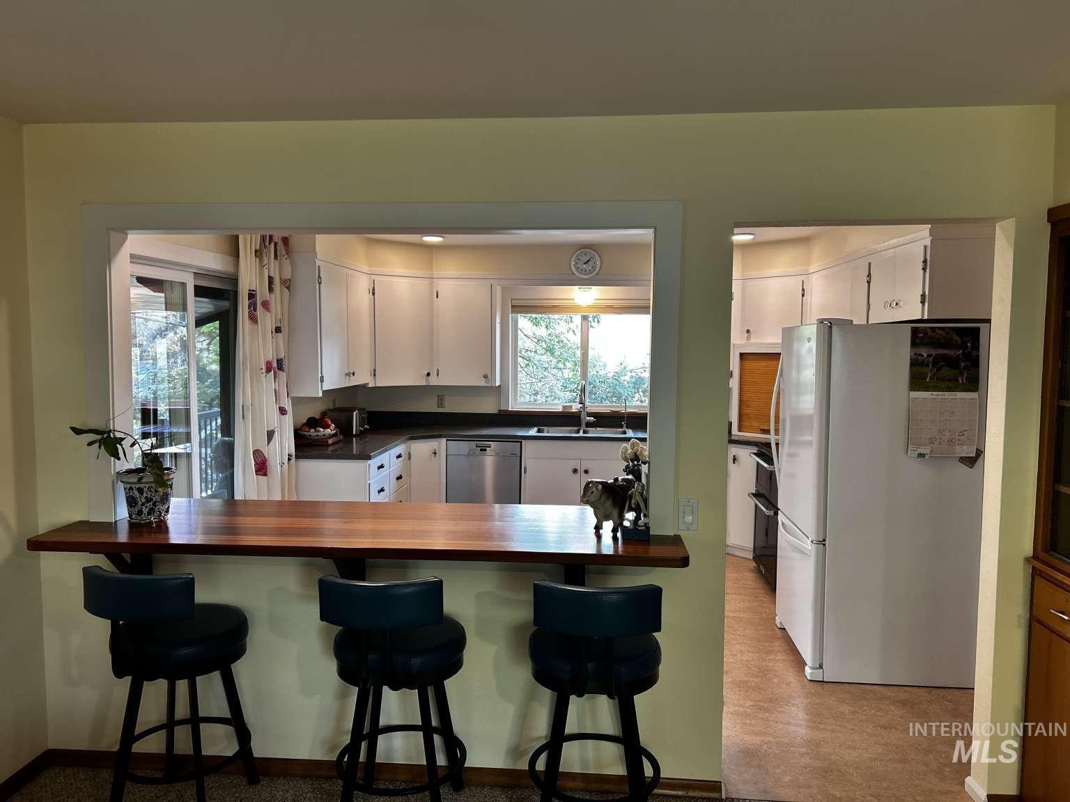 105 N Pine St, Troy, Idaho 83871, 3 Bedrooms, 2 Bathrooms, Residential For Sale, Price $419,000,MLS 98998975