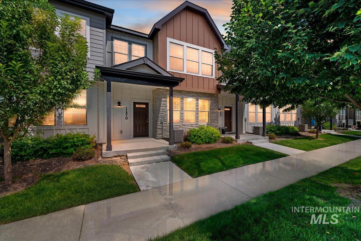 11310 W Knightsbridge Ct, Boise, Idaho 83713, 3 Bedrooms, 2.5 Bathrooms, Residential For Sale, Price $399,990,MLS 98998977