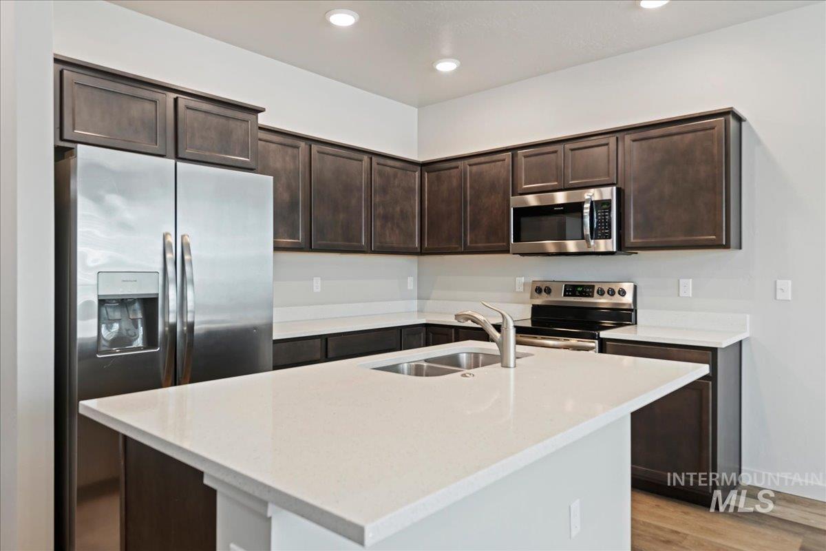 11310 W Knightsbridge Ct, Boise, Idaho 83713, 3 Bedrooms, 2.5 Bathrooms, Residential For Sale, Price $399,990,MLS 98998977