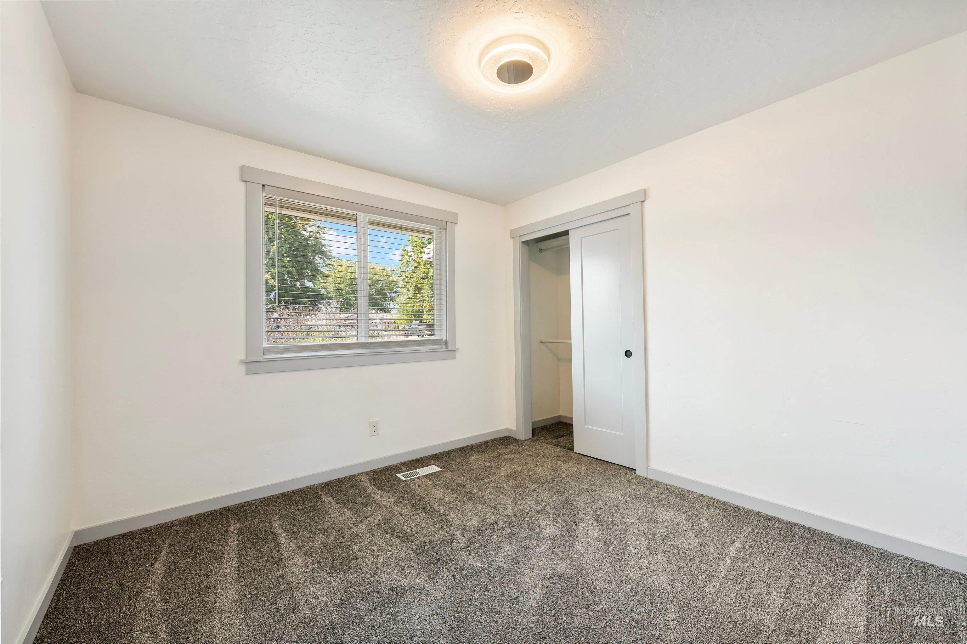 2216 Cari Cir, Caldwell, Idaho 83605, 3 Bedrooms, 2 Bathrooms, Residential For Sale, Price $524,900,MLS 98998978