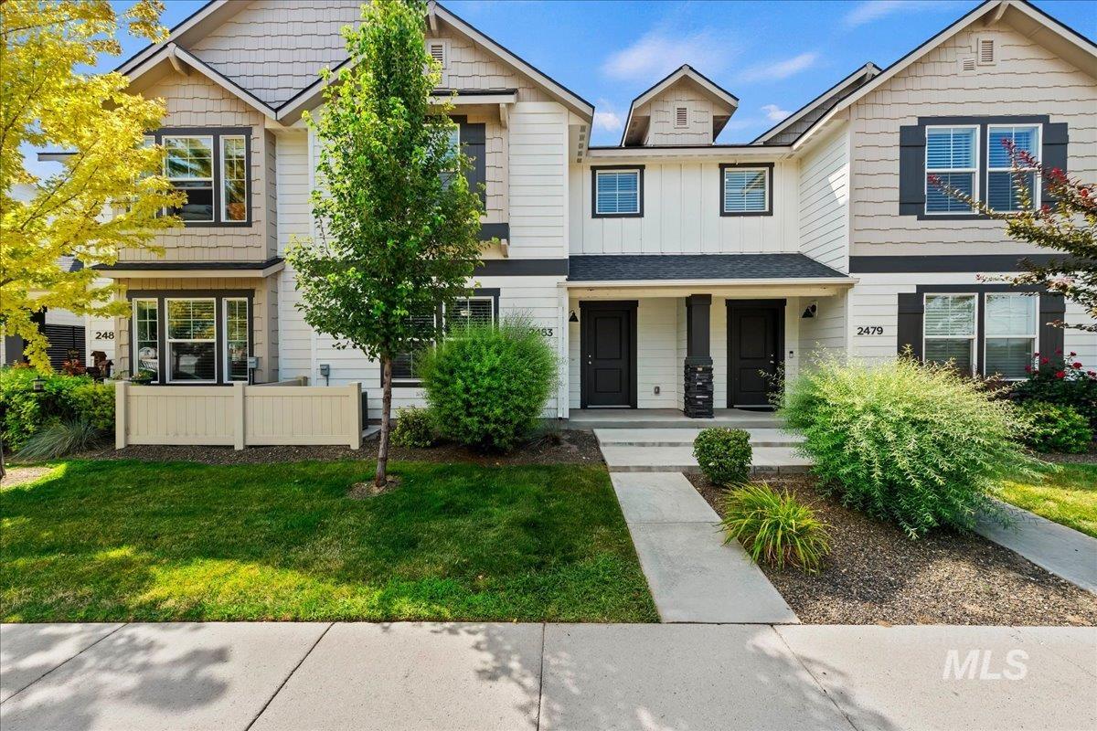 2483 E Goldstone St, Meridian, Idaho 83642, 3 Bedrooms, 2.5 Bathrooms, Residential For Sale, Price $389,990,MLS 98998979