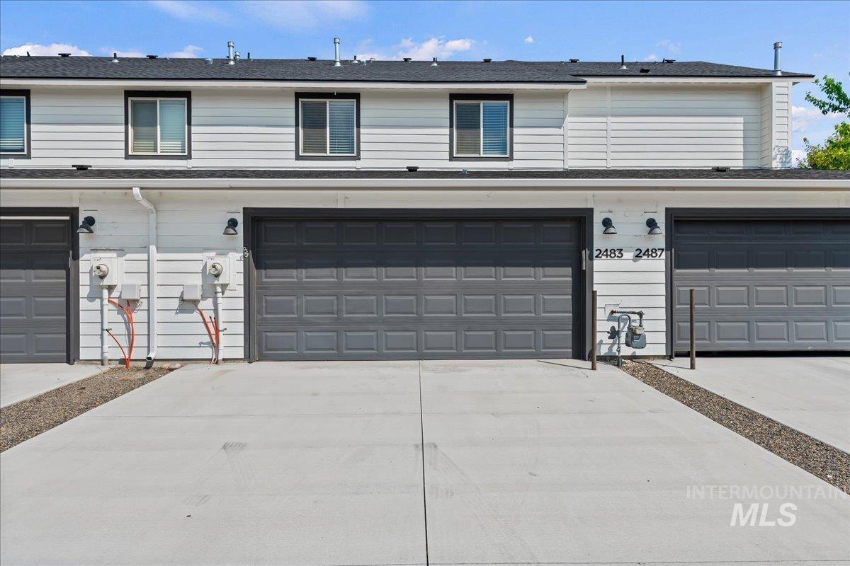 2483 E Goldstone St, Meridian, Idaho 83642, 3 Bedrooms, 2.5 Bathrooms, Residential For Sale, Price $389,990,MLS 98998979